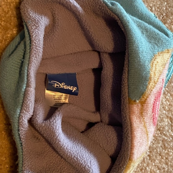 Disney Little Girls Frozen Elsa 'Squeez and Flap' Fun Cold Weather Hat, Age 4-7 - Picture 4 of 16